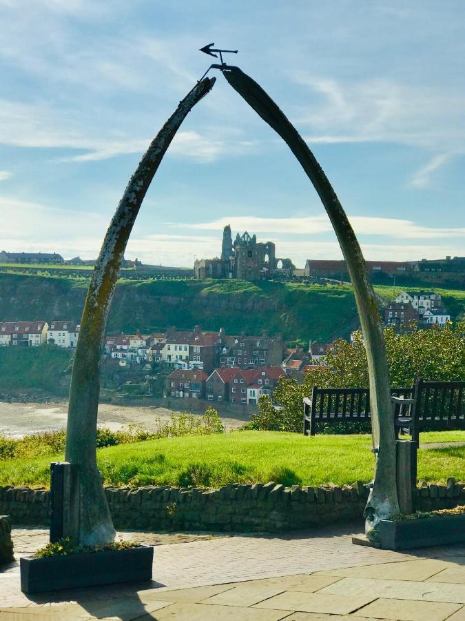 Low Tide Whitby Exterior foto